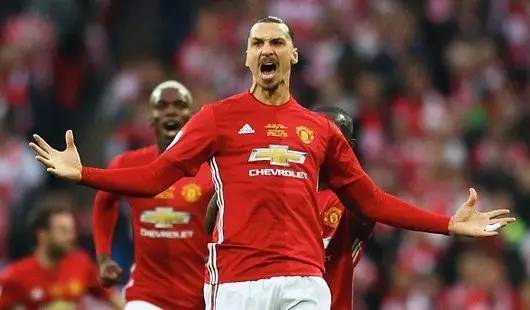 位球员的足 位球员的足